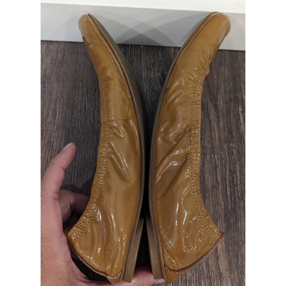 Tory Burch Tan Eddie Ballet Flats Patent Leather Size 7.5 - Picture 3 of 14